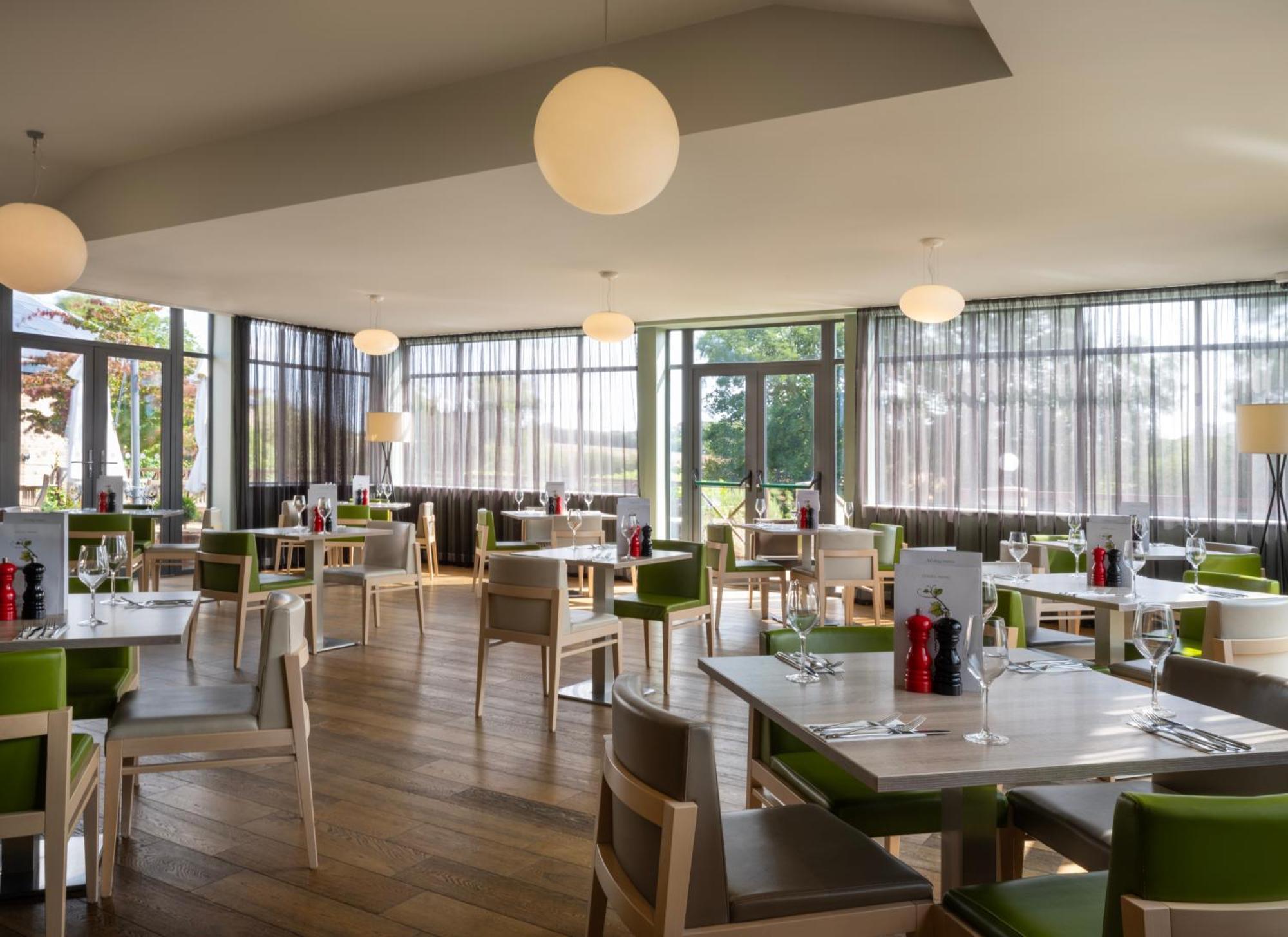 Holiday Inn Huntingdon Racecourse By Ihg Eksteriør billede