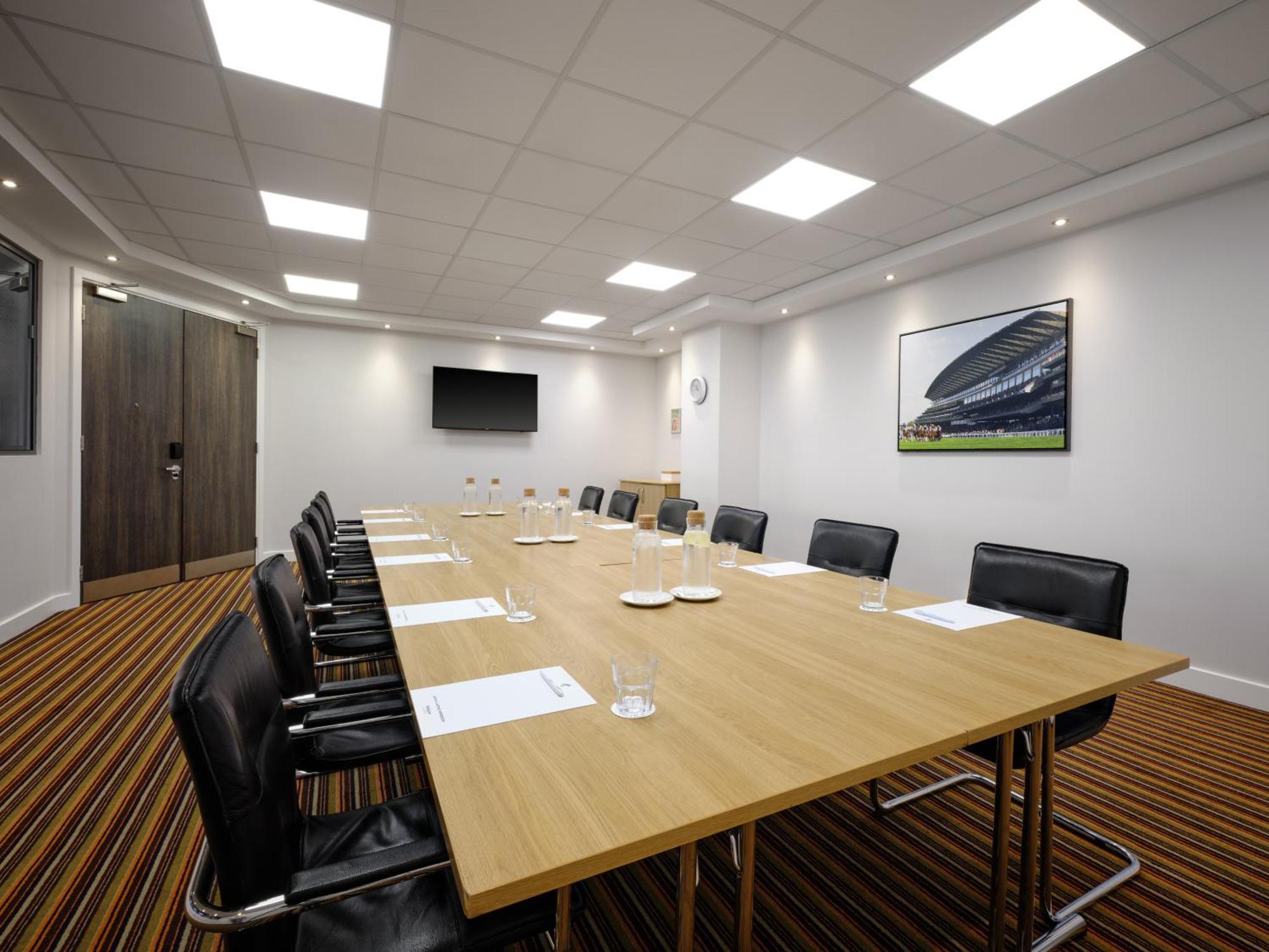 Holiday Inn Huntingdon Racecourse By Ihg Eksteriør billede