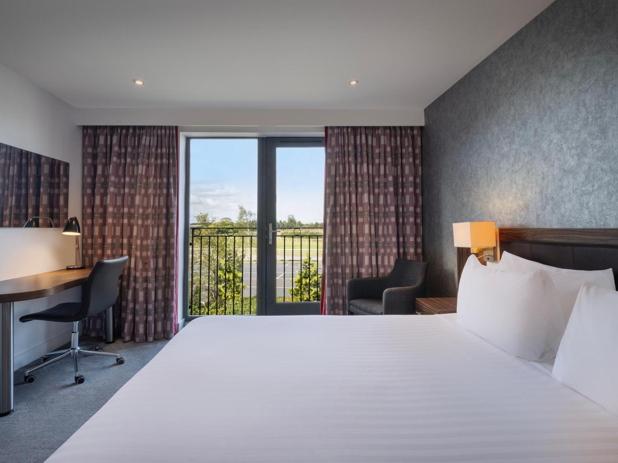 Holiday Inn Huntingdon Racecourse By Ihg Eksteriør billede