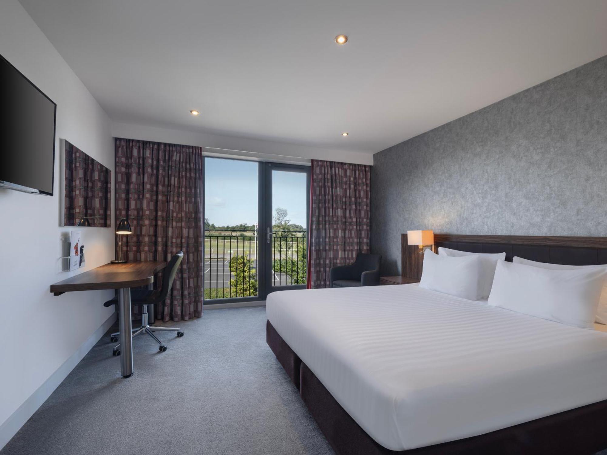 Holiday Inn Huntingdon Racecourse By Ihg Eksteriør billede