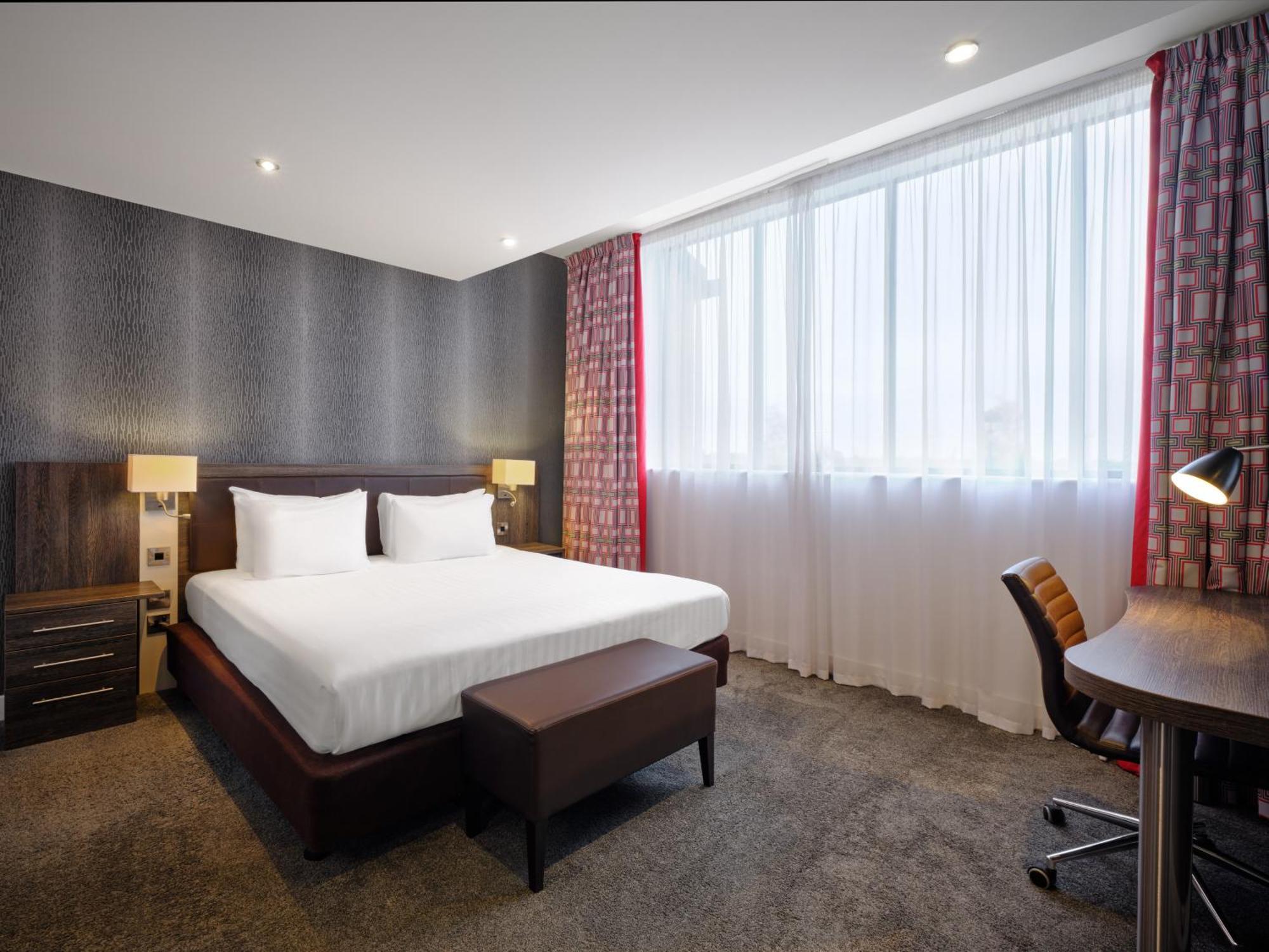 Holiday Inn Huntingdon Racecourse By Ihg Eksteriør billede