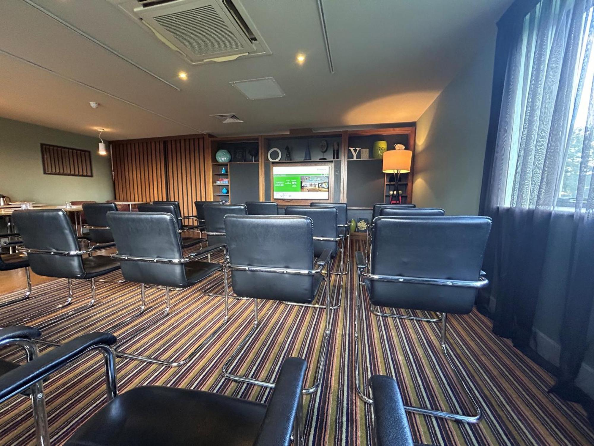 Holiday Inn Huntingdon Racecourse By Ihg Eksteriør billede